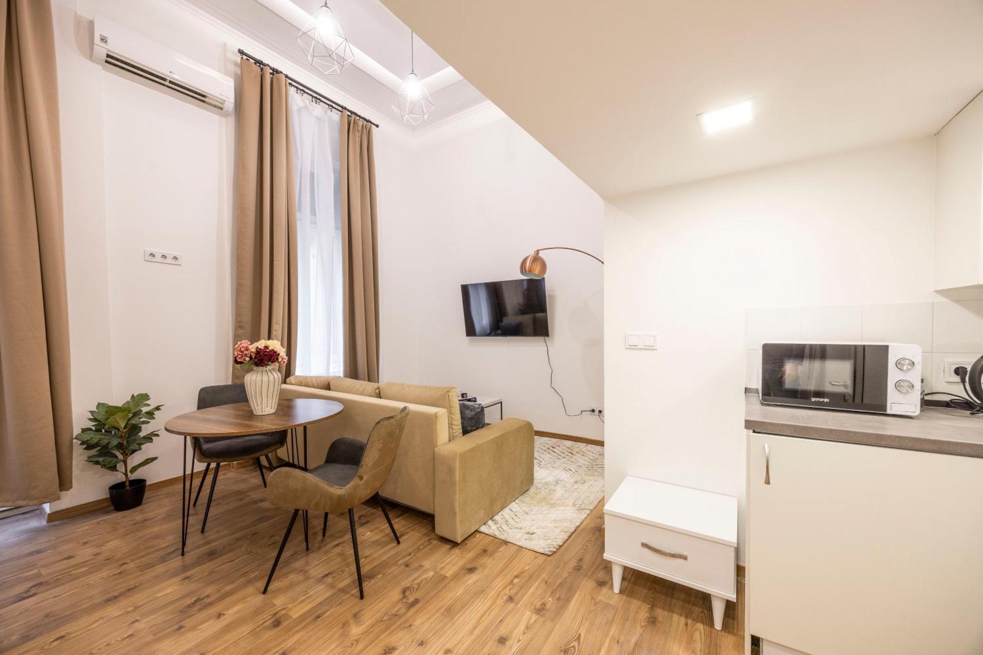 Charming Grand Residence In The Heart Of ブダペスト エクステリア 写真